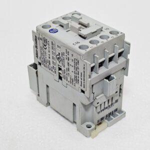 Allen Bradley 100-C16 10 SER B CONTACTOR AC 690V 32A