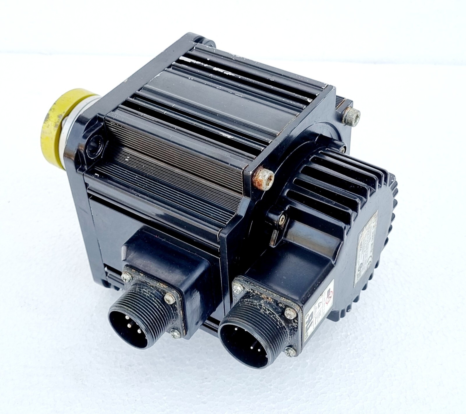 FUJI-Electric-GYG102C5-RG2-AC-SERVO-MOTOR-1kW-1333Hz-105V-64A-2-186309607941-2