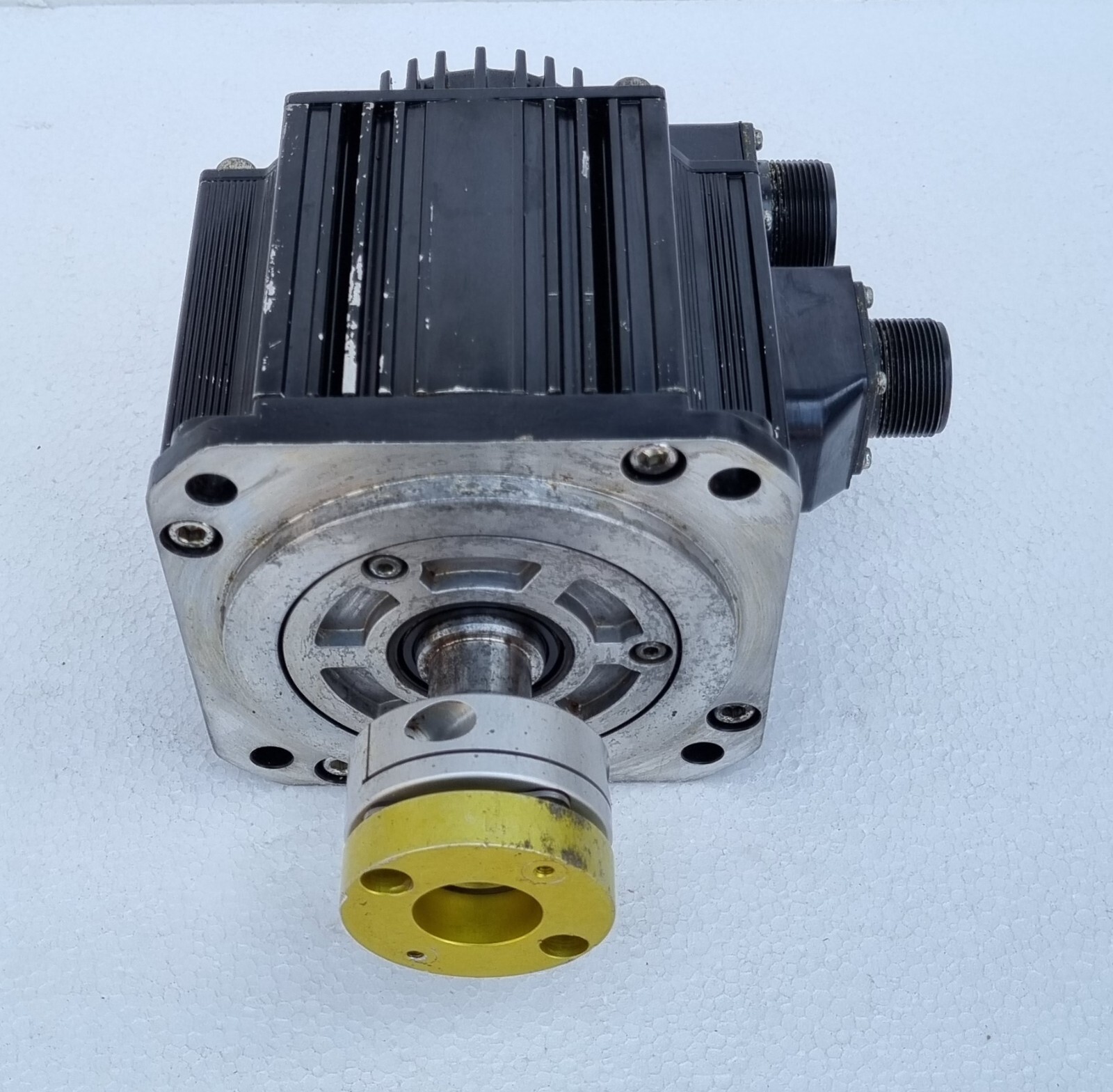 FUJI-Electric-GYG102C5-RG2-AC-SERVO-MOTOR-1kW-1333Hz-105V-64A-2-186309607941-4